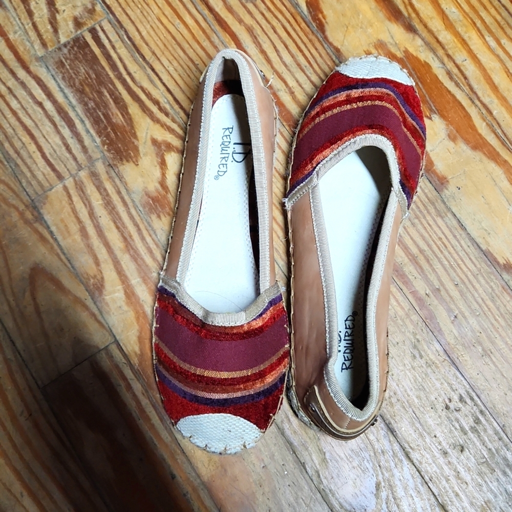 Ladies sz 7 shoes